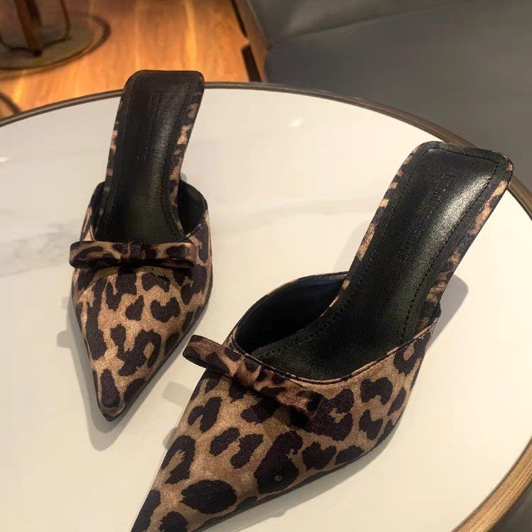 Damskie szpiczaste klapki na w – Ethnic Fashion In recenzja i cena
