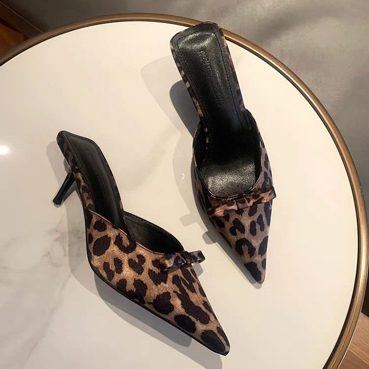 Damskie szpiczaste klapki na w – Ethnic Fashion In recenzja i cena