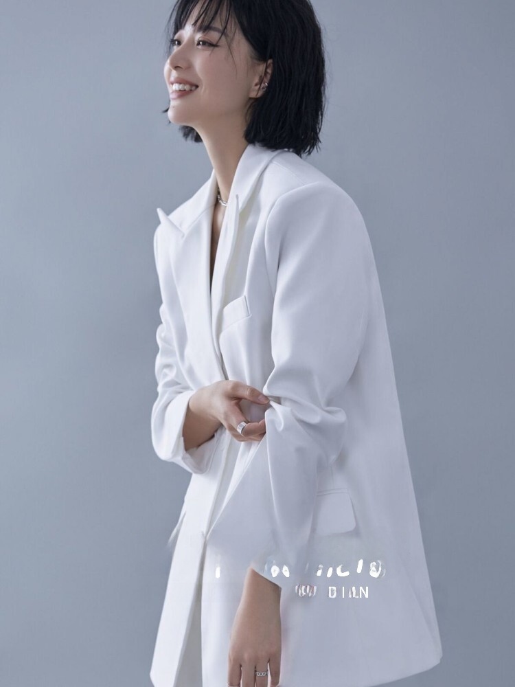 Biały garnitur, motyw, magazyn – Ethnic Fashion Images recenzja i cena